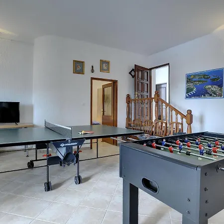 Picturesque In With Pool Vikendica Banjole